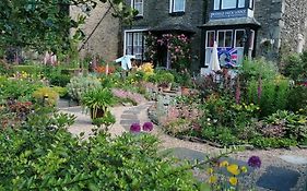 Puddle Duck Lodge - Adults Only